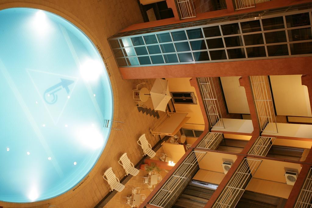 Hotel Triangle คัมพาลา ภายนอก รูปภาพ