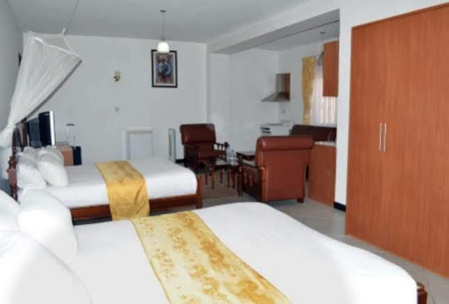Hotel Triangle คัมพาลา ภายนอก รูปภาพ